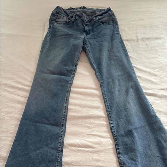 Wild Fable Women’s Light Wash Flare Jeans – Size 12 - Picture 5 of 6